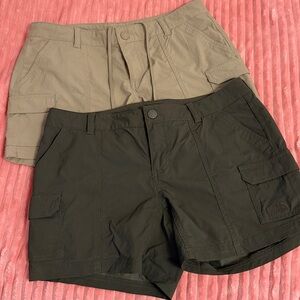 The Northface women short 2FOR